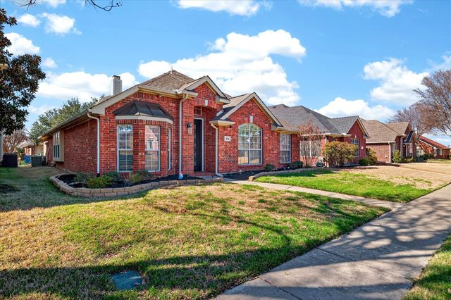 5734 Green Hollow Lane, The Colony, TX 75056