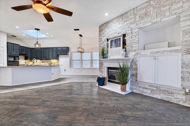 5734 Green Hollow Lane, The Colony, TX 75056