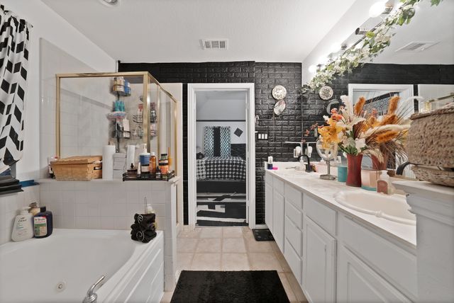 2716 Rochelle Point, Irving, TX 75062