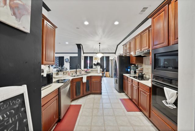 2716 Rochelle Point, Irving, TX 75062