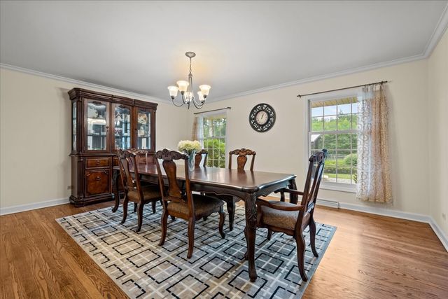 455 Rockefeller Road, Lake Forest, IL 60045