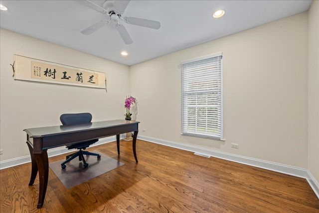 455 Rockefeller Road, Lake Forest, IL 60045