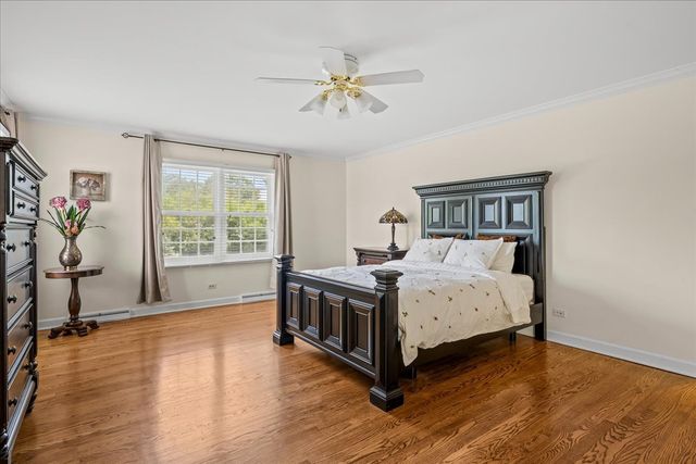 455 Rockefeller Road, Lake Forest, IL 60045