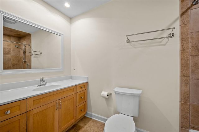 455 Rockefeller Road, Lake Forest, IL 60045