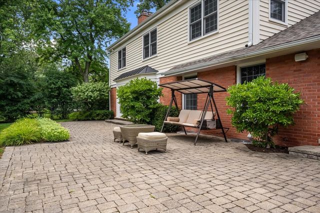455 Rockefeller Road, Lake Forest, IL 60045