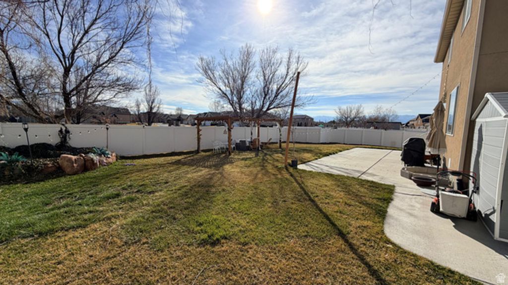 Image 29 of property listing at 109 W NAUTICAL DR, Stansbury Park, UT 84074