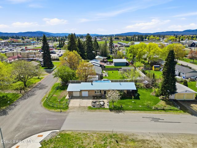 468 W Helen Ave, Hayden, ID 83835