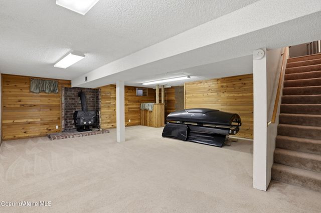 468 W Helen Ave, Hayden, ID 83835