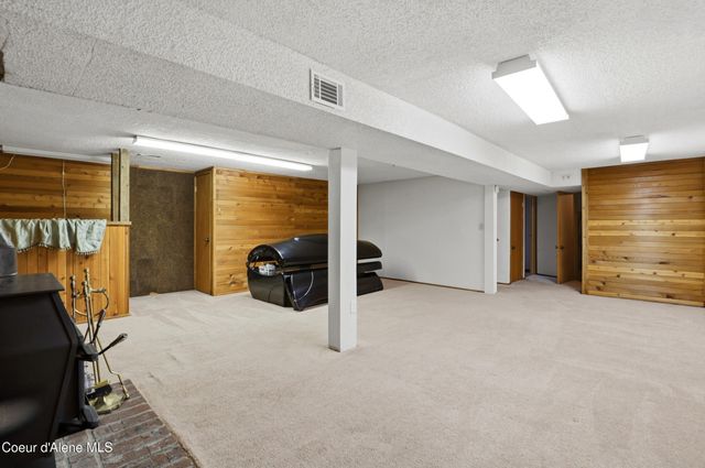 468 W Helen Ave, Hayden, ID 83835