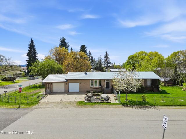 468 W Helen Ave, Hayden, ID 83835