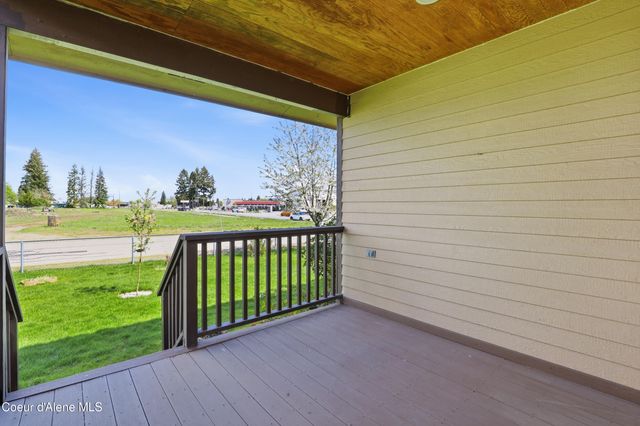 468 W Helen Ave, Hayden, ID 83835