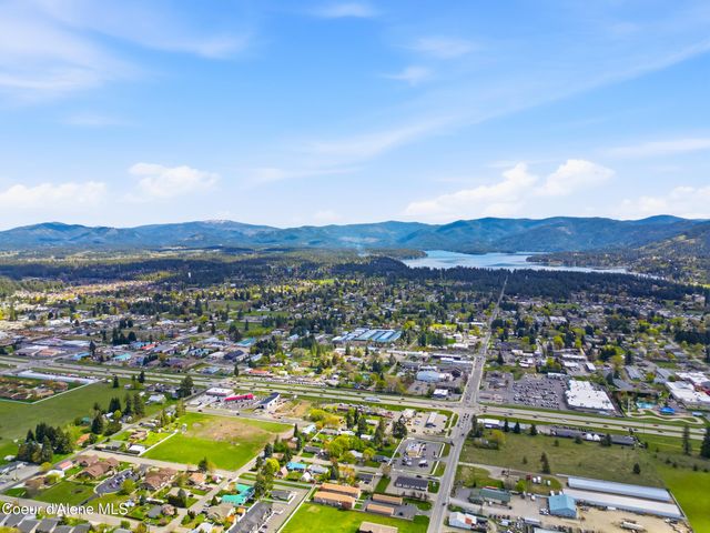 468 W Helen Ave, Hayden, ID 83835
