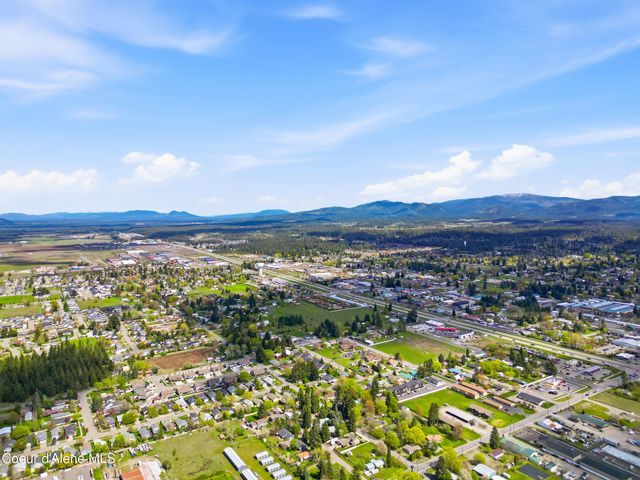 468 W Helen Ave, Hayden, ID 83835