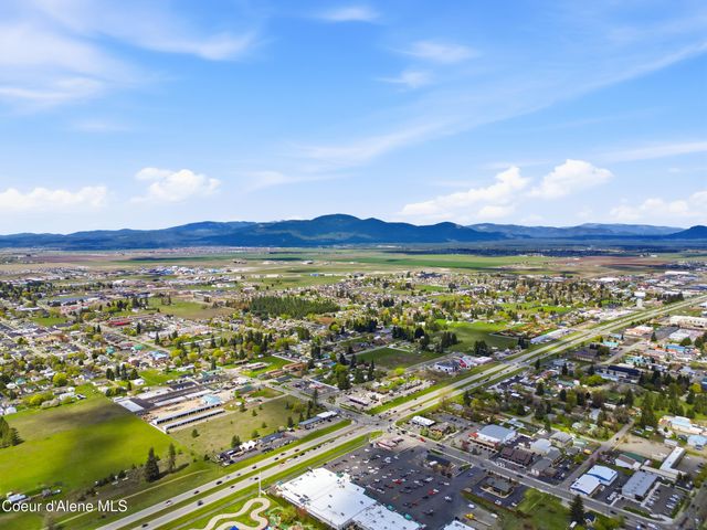 468 W Helen Ave, Hayden, ID 83835