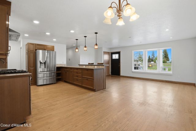 468 W Helen Ave, Hayden, ID 83835