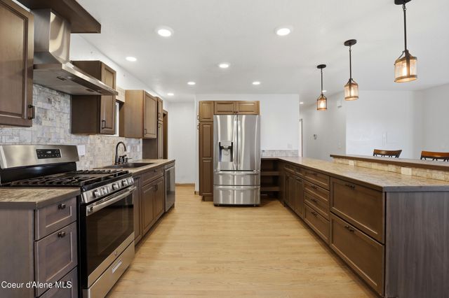 468 W Helen Ave, Hayden, ID 83835