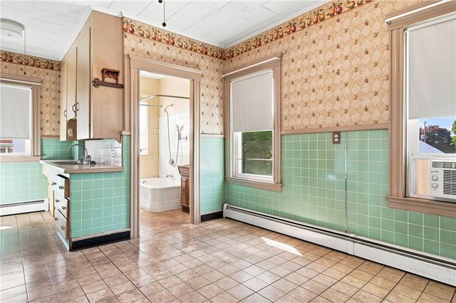 29 E Earle Street, Cumberland, RI 02864