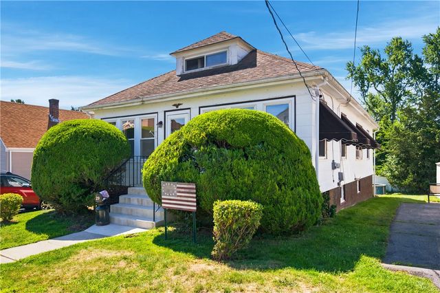 29 E Earle Street, Cumberland, RI 02864