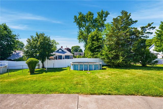 29 E Earle Street, Cumberland, RI 02864
