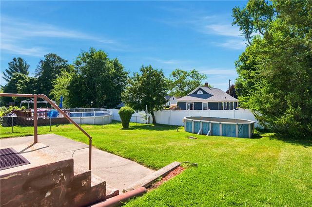 29 E Earle Street, Cumberland, RI 02864