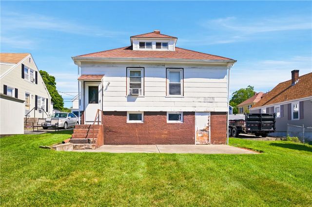 29 E Earle Street, Cumberland, RI 02864