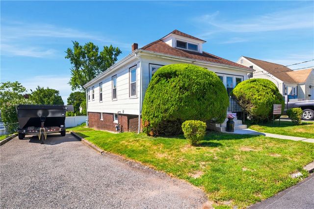 29 E Earle Street, Cumberland, RI 02864