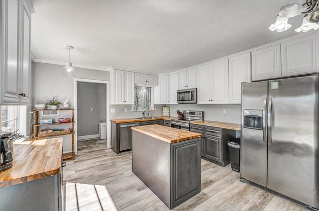 7190 N JUANA DR, Millington, TN 38053