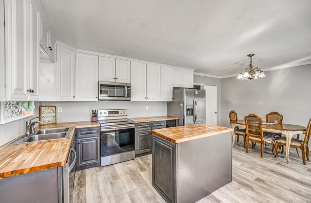 7190 N JUANA DR, Millington, TN 38053