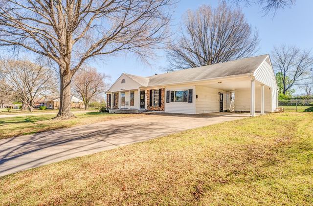 7190 N JUANA DR, Millington, TN 38053