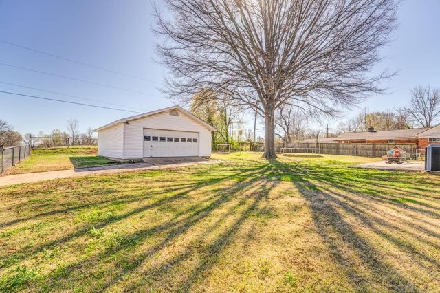 7190 N JUANA DR, Millington, TN 38053