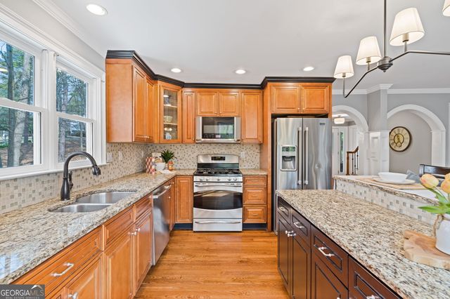 118 Little Ridge Road, Berkeley Lake, GA 30096