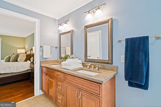 118 Little Ridge Road, Berkeley Lake, GA 30096