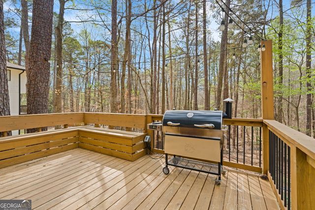 118 Little Ridge Road, Berkeley Lake, GA 30096