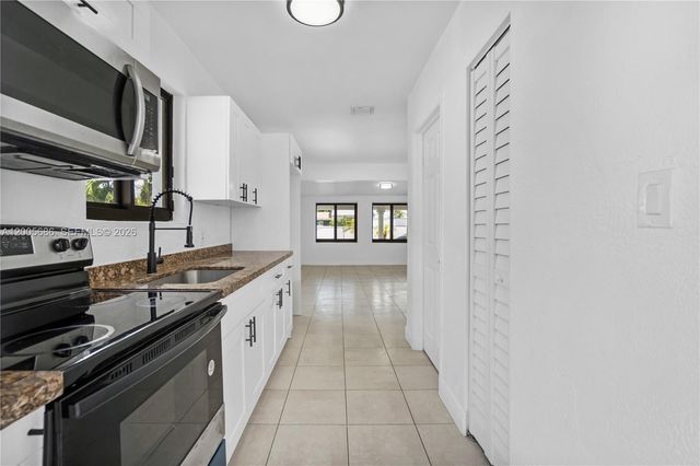 1340 NW 52nd St, Miami, FL 33142