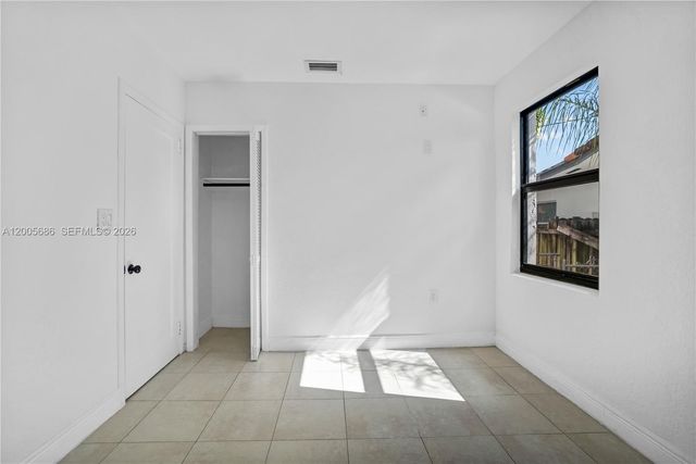 1340 NW 52nd St, Miami, FL 33142