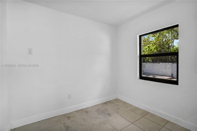 1340 NW 52nd St, Miami, FL 33142