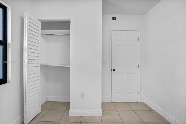 1340 NW 52nd St, Miami, FL 33142