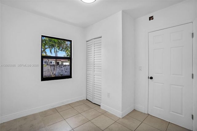 1340 NW 52nd St, Miami, FL 33142