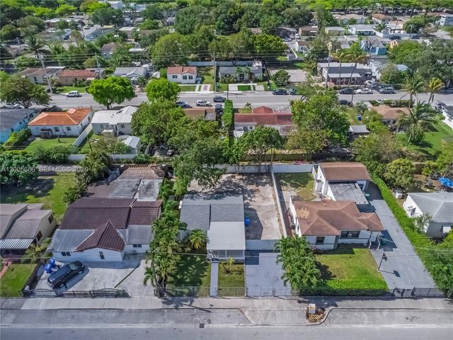 1340 NW 52nd St, Miami, FL 33142