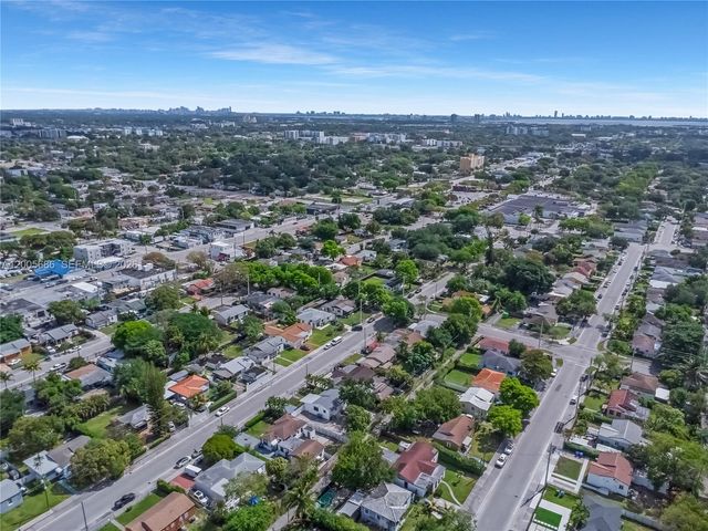 1340 NW 52nd St, Miami, FL 33142