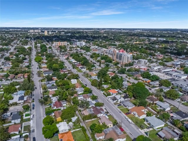 1340 NW 52nd St, Miami, FL 33142