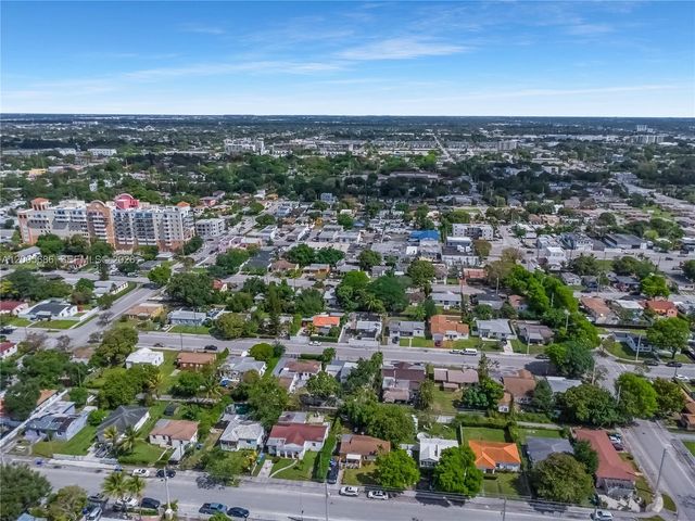 1340 NW 52nd St, Miami, FL 33142