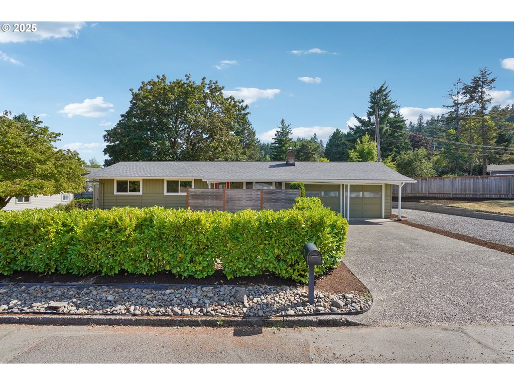 2400 DILLOW Dr, West Linn, OR 97068