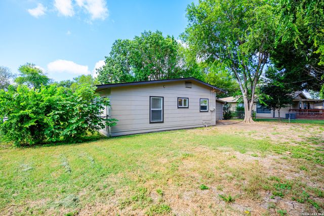 315 CRESHAM DR, San Antonio, TX 78218