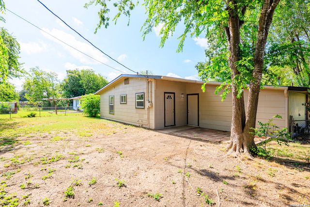 315 CRESHAM DR, San Antonio, TX 78218