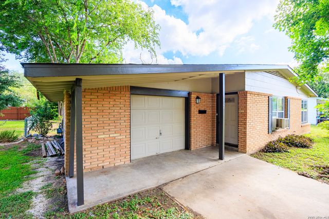 315 CRESHAM DR, San Antonio, TX 78218