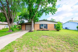 315 CRESHAM DR, San Antonio, TX 78218