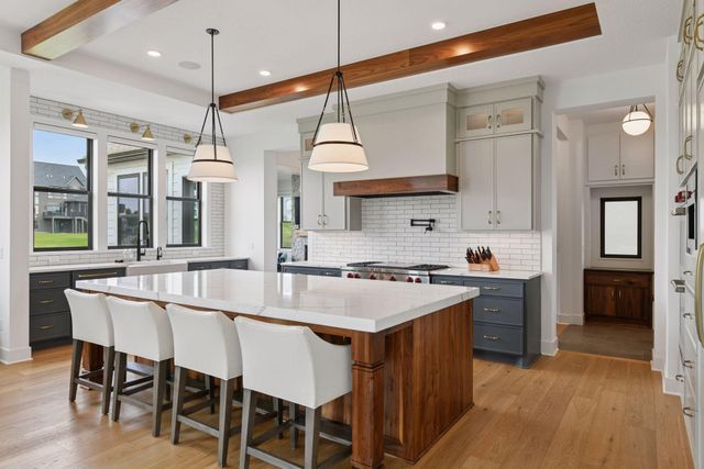 16542 46th Court N, Plymouth, MN 55446