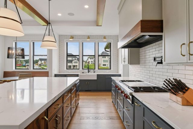 16542 46th Court N, Plymouth, MN 55446