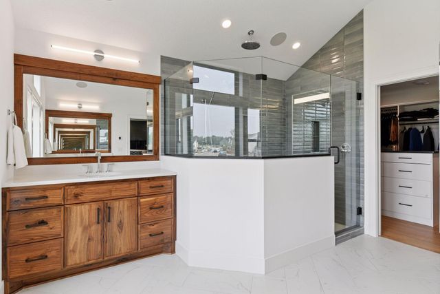 16542 46th Court N, Plymouth, MN 55446